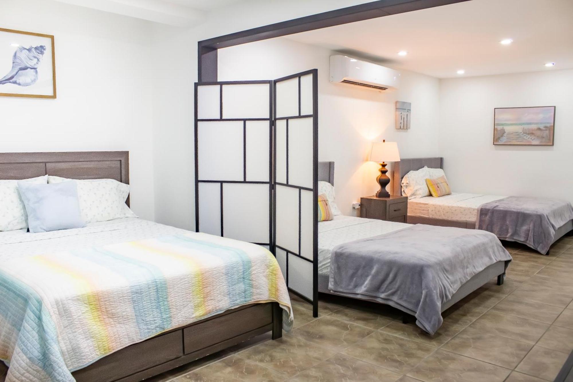3050 Place San Juan Room photo