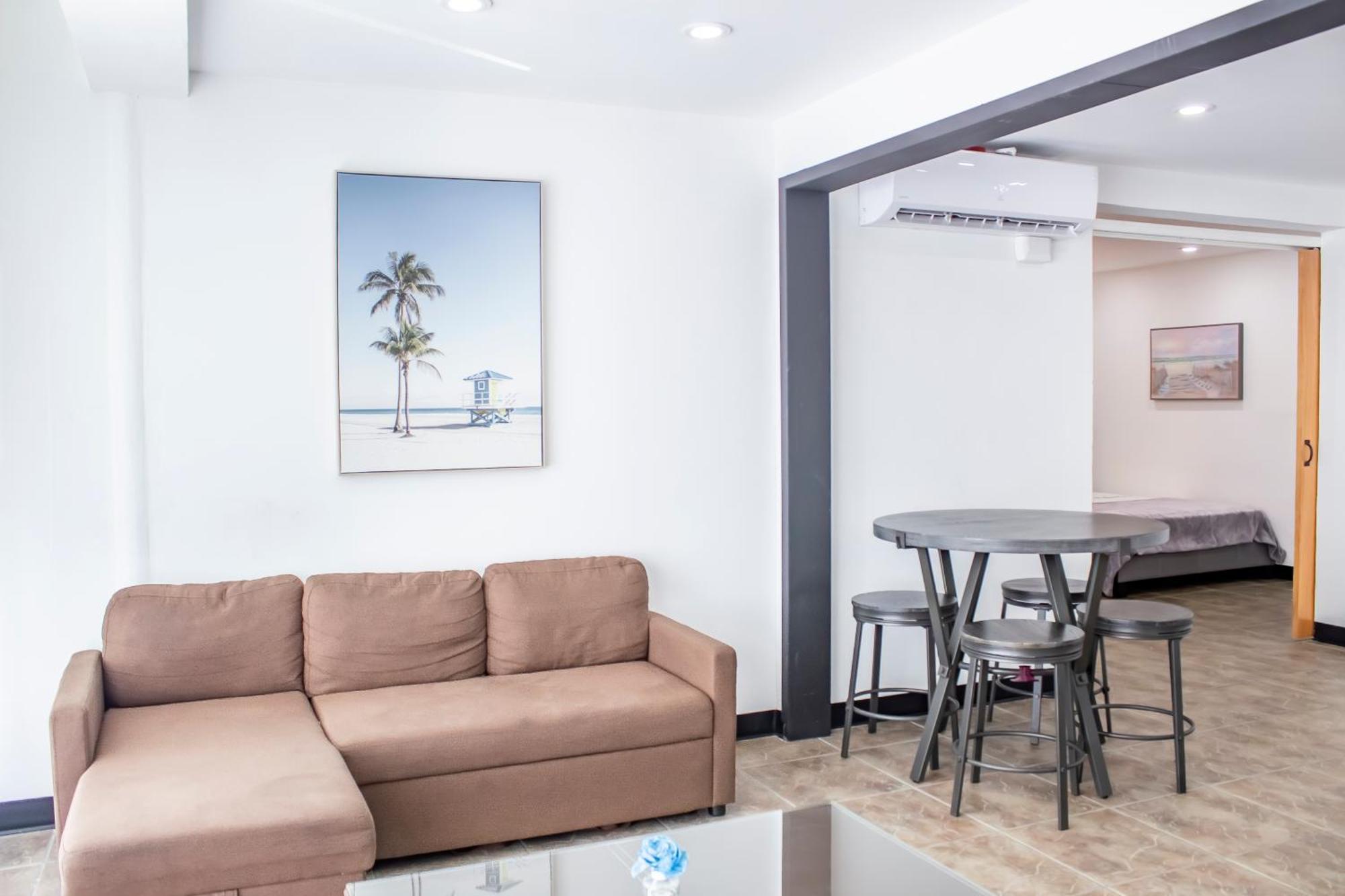 3050 Place San Juan Room photo